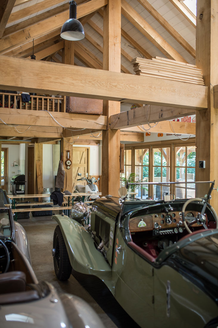 Fine Oak » Oldtimer garage: rustieke houtskeletbouw